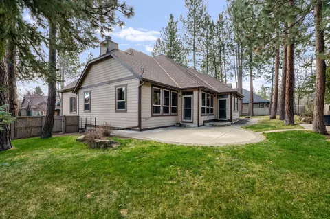 Exterior - 60885 Oasis Pl, Bend, OR 97702 photo 3 of 5