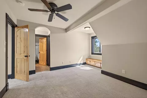 Bedroom - 60885 Oasis Pl, Bend, OR 97702 photo 5 of 6