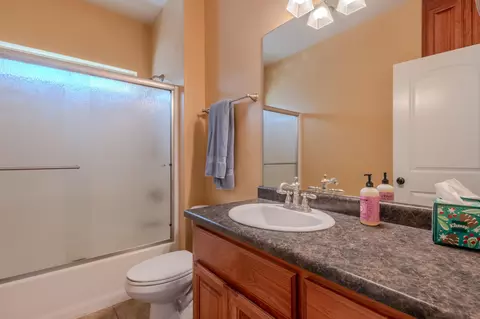Bath - 584 Barton Rd, Eagle Point, OR 97524 photo 2 of 2
