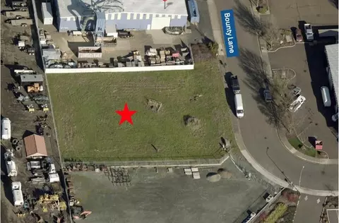 5311 Bounty Ln, Medford, OR 97502