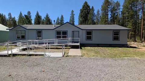 1018 Chapman St, Gilchrist, OR 97737