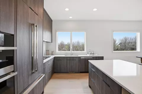 Kitchen - 207 SW Log Ct, Bend, OR 97702 photo 8 of 8