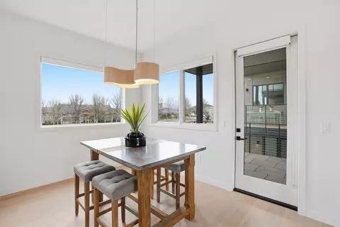 Dining - 207 SW Log Ct, Bend, OR 97702 photo 1 of 1
