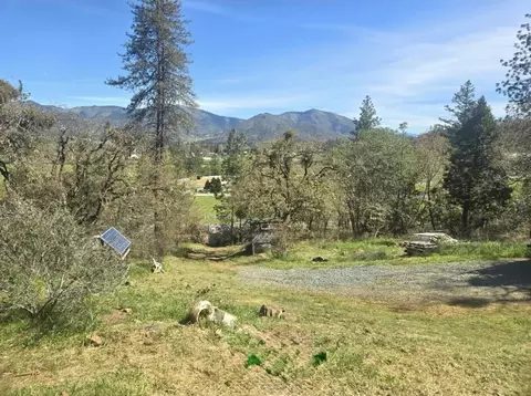 12726 Water Gap Rd, Williams, OR 97544