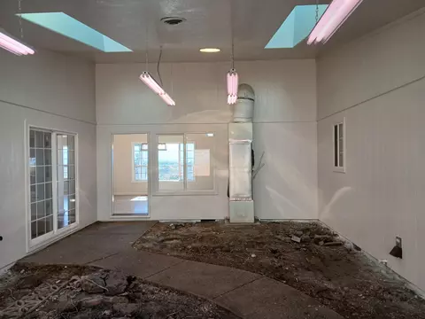 Other - 1360 W Linn Rd, Eagle Point, OR 97524 photo 5 of 16