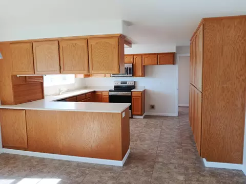 Kitchen - 1360 W Linn Rd, Eagle Point, OR 97524 photo 1 of 4
