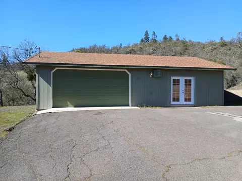 Other - 1360 W Linn Rd, Eagle Point, OR 97524 photo 9 of 16