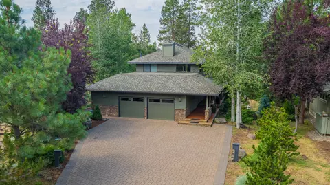 57845 Fir Cone Ln, Sunriver, OR 97707