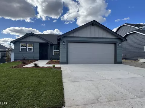 3717 Luchu St #108, Medford, OR 97504