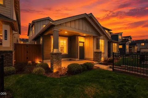 3734 NE Petrosa Ave, Bend, OR 97701