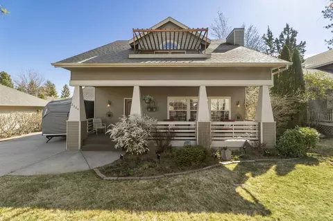 2566 NE Keats Dr, Bend, OR 97701