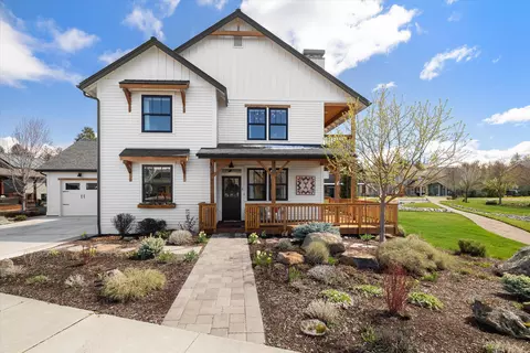 608 S Birch St, Sisters, OR 97759