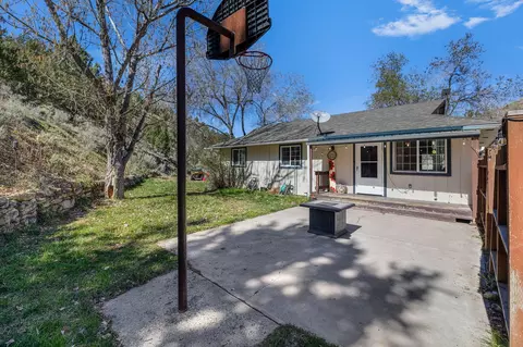 Exterior - 27374 Bumpy Rd, John Day, OR 97845 photo 5 of 12