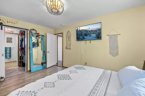 Bedroom - 27374 Bumpy Rd, John Day, OR 97845 photo 2 of 9