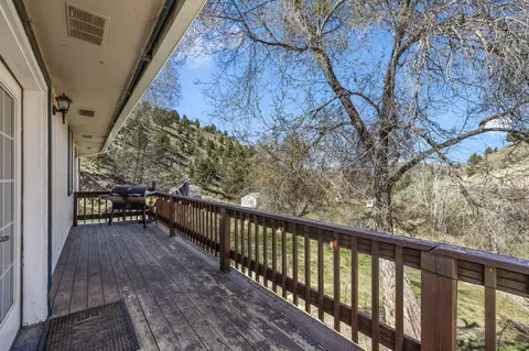 Exterior - 27374 Bumpy Rd, John Day, OR 97845 photo 3 of 12