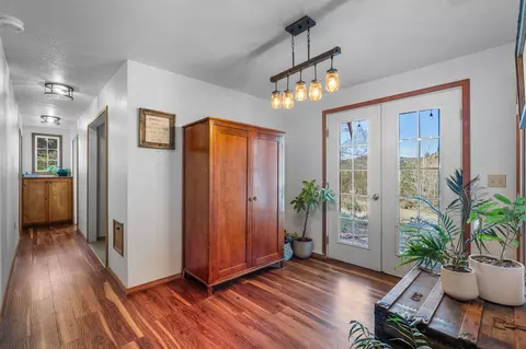 Entry Way - 27374 Bumpy Rd, John Day, OR 97845 photo 1 of 2
