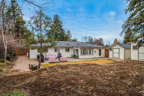 Exterior - 2154 NE Shepard Rd, Bend, OR 97701 photo 5 of 8