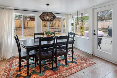 Dining - 2154 NE Shepard Rd, Bend, OR 97701 photo 1 of 2