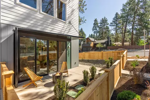 1401 NE 10th St, Bend, OR 97701