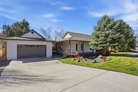 20721 Tango Creek Ave, Bend, OR 97701