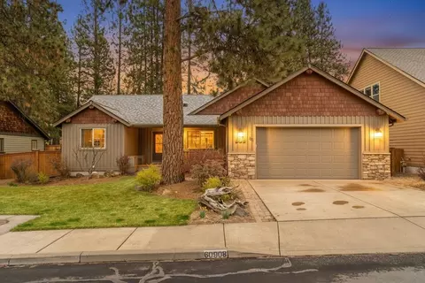 60908 Crested Butte Ln, Bend, OR 97702