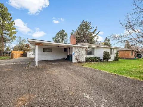 4630 Clinton Ave, Klamath Falls, OR 97603