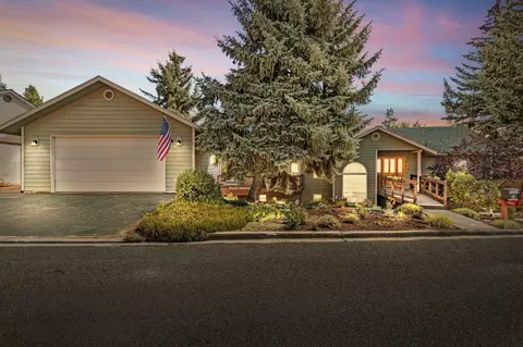 99 Ridgecrest Dr, Klamath Falls, OR 97601