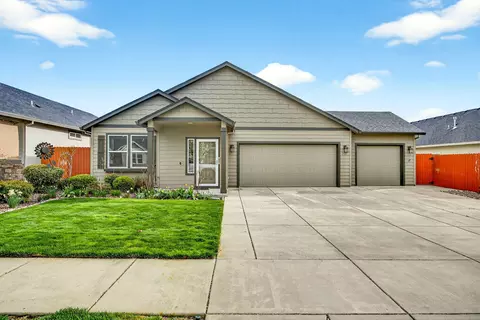 3424 Ford Dr, Medford, OR 97504