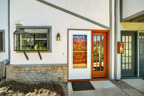 495 Chestnut St #23, Ashland, OR 97520