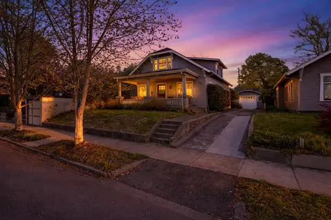 821 Minnesota Ave, Medford, OR 97504