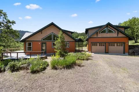 30 Steinman Dr, Ashland, OR 97520