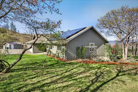 200 Mount Castle Dr, Eagle Point, OR 97524 photo 16