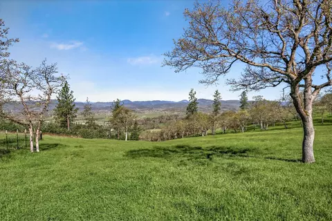 200 Mount Castle Dr, Eagle Point, OR 97524 photo 21