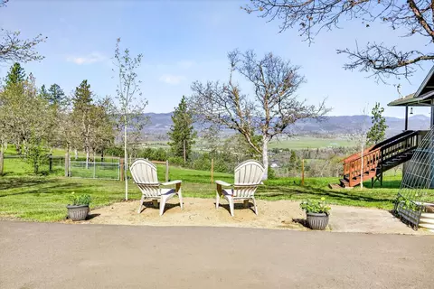 200 Mount Castle Dr, Eagle Point, OR 97524 photo 57