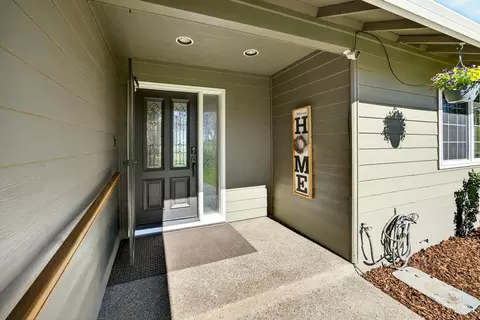 200 Mount Castle Dr, Eagle Point, OR 97524 photo 24