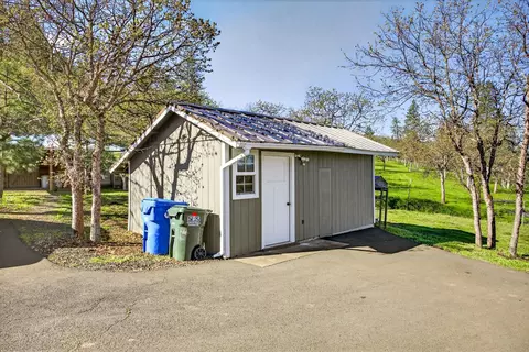 200 Mount Castle Dr, Eagle Point, OR 97524 photo 18