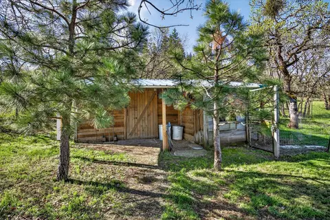 200 Mount Castle Dr, Eagle Point, OR 97524 photo 19