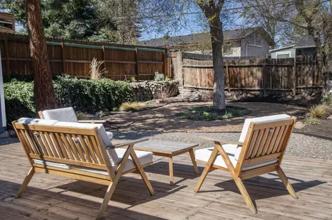 Exterior - 1304 NE Watson Dr, Bend, OR 97701 photo 3 of 12