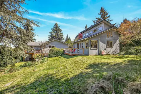 1159 Park St, Ashland, OR 97520