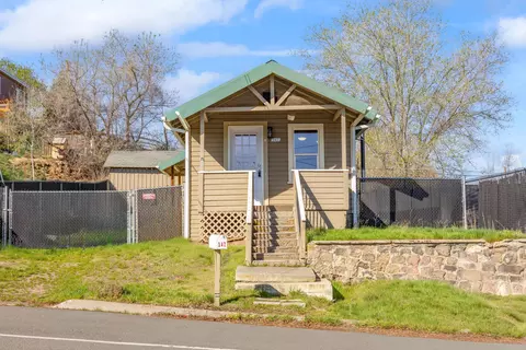 342 SE 7th St, Madras, OR 97741