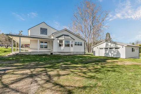 593 Crowson Rd, Ashland, OR 97520