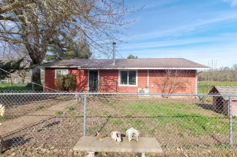 Exterior - 6795 Holland Loop Rd, Cave Junction, OR 97523 photo 3 of 31