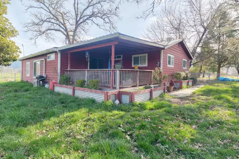 Exterior - 6795 Holland Loop Rd, Cave Junction, OR 97523 photo 6 of 31