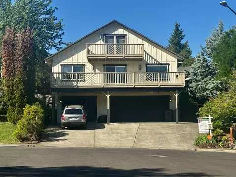 135 Candice Ct, Medford, OR 97504