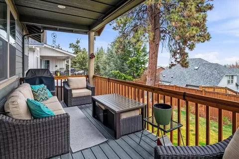 63114 Pikes Ct, Bend, OR 97701 photo 4