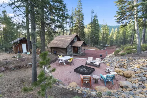61567 Bearwallow Rd, Bend, OR 97703