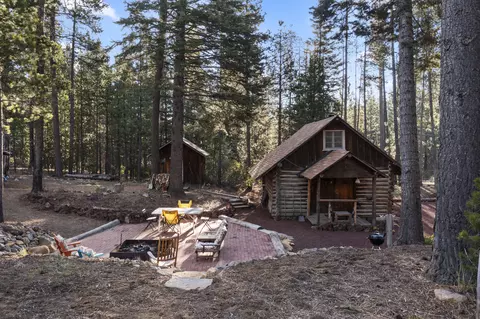 Exterior - 61567 Bearwallow Rd, Bend, OR 97703 photo 3 of 11