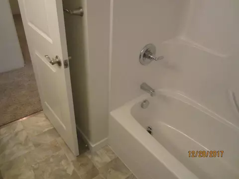 Bath - 215 S C St, Phoenix, OR 97535 photo 3 of 6