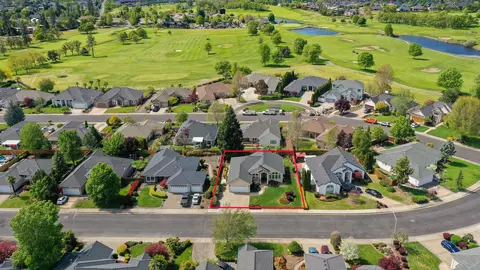View/Area - 160 Keystone Way, Eagle Point, OR 97524 photo 2 of 11