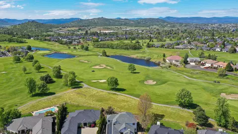 View/Area - 160 Keystone Way, Eagle Point, OR 97524 photo 11 of 11